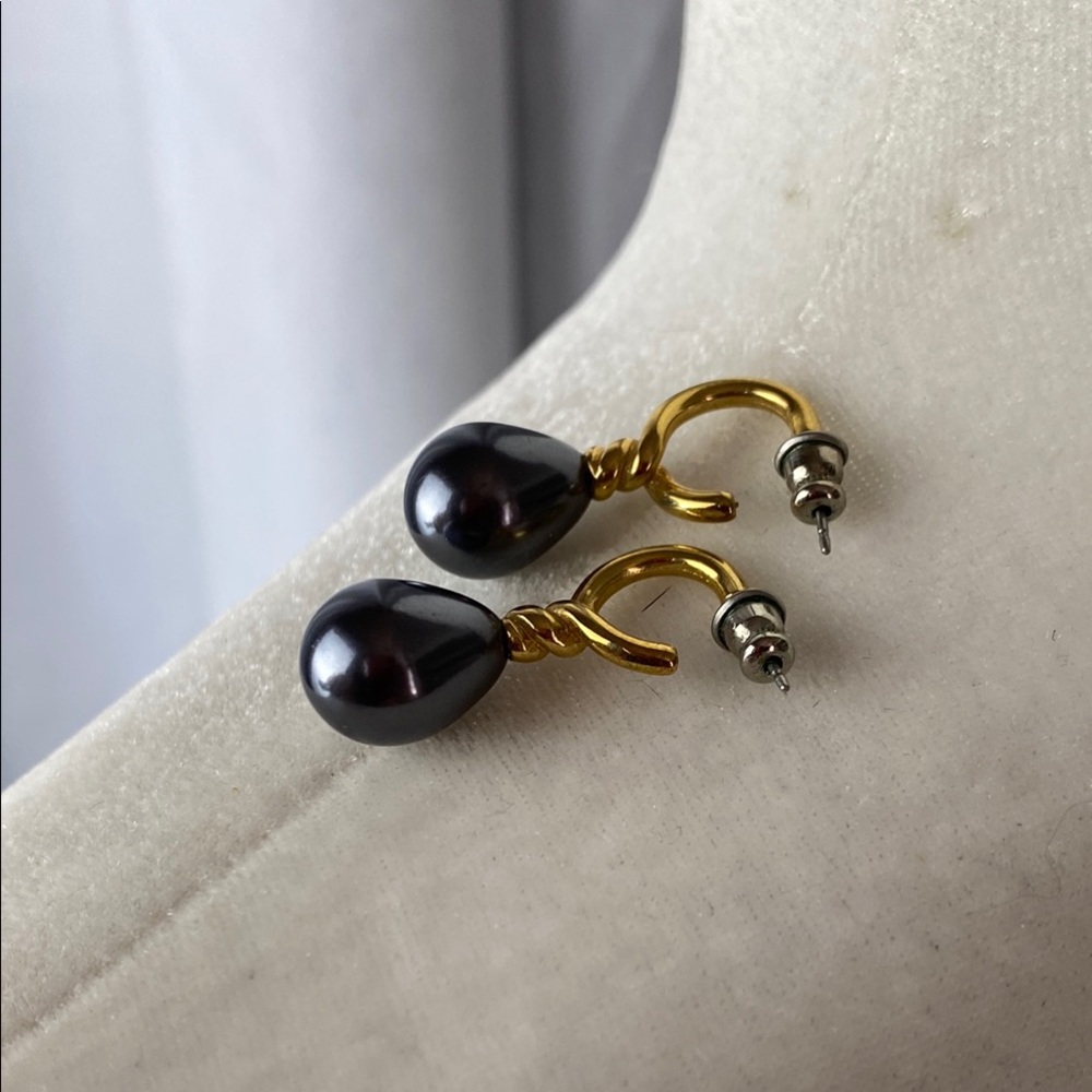 Elegant Black and Gold Drop Earrings